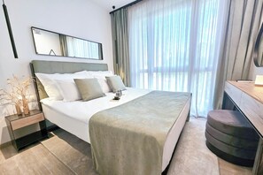 In-room safe, blackout curtains, soundproofing, iron/ironing board - Azur Premium Resort (Saints Constantine and Helena)