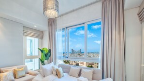 Living room - LUX  The Palm Atlantis View Suite (Dubai)
