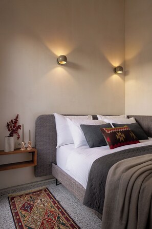 Apartamento estándar, balcón, vistas a la ciudad | Decoración individual y mobiliario individual