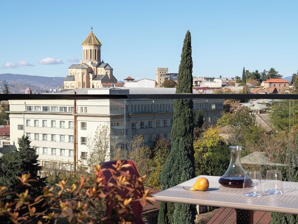 Deluxe-Apartment, Balkon, Stadtblick | Blick auf die Stadt