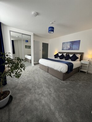 4 bedrooms, free WiFi, bed sheets