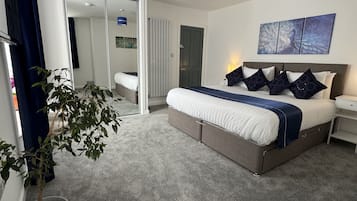 2 bedrooms, iron/ironing board, free WiFi, bed sheets