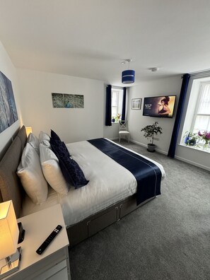 4 bedrooms, free WiFi, bed sheets