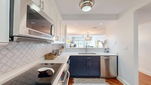 Fridge, microwave, oven, stovetop - 3 Bedroom First Floor New Rental! (Hilton Head Island)