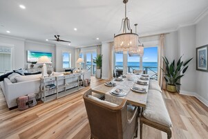 House, 6 Bedrooms | Interior