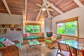 House, 2 Bedrooms | Living area