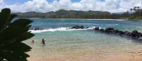 House, 2 Bedrooms | Beach