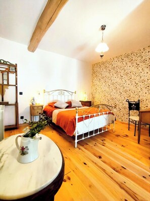 Unclassified image, 3 of 53, button - Bed and breakfast : La clef des champs at La Source de nos Racines (Beaufort)