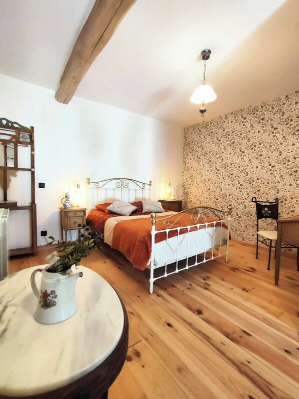 1 bedroom, desk, iron/ironing board, travel cot