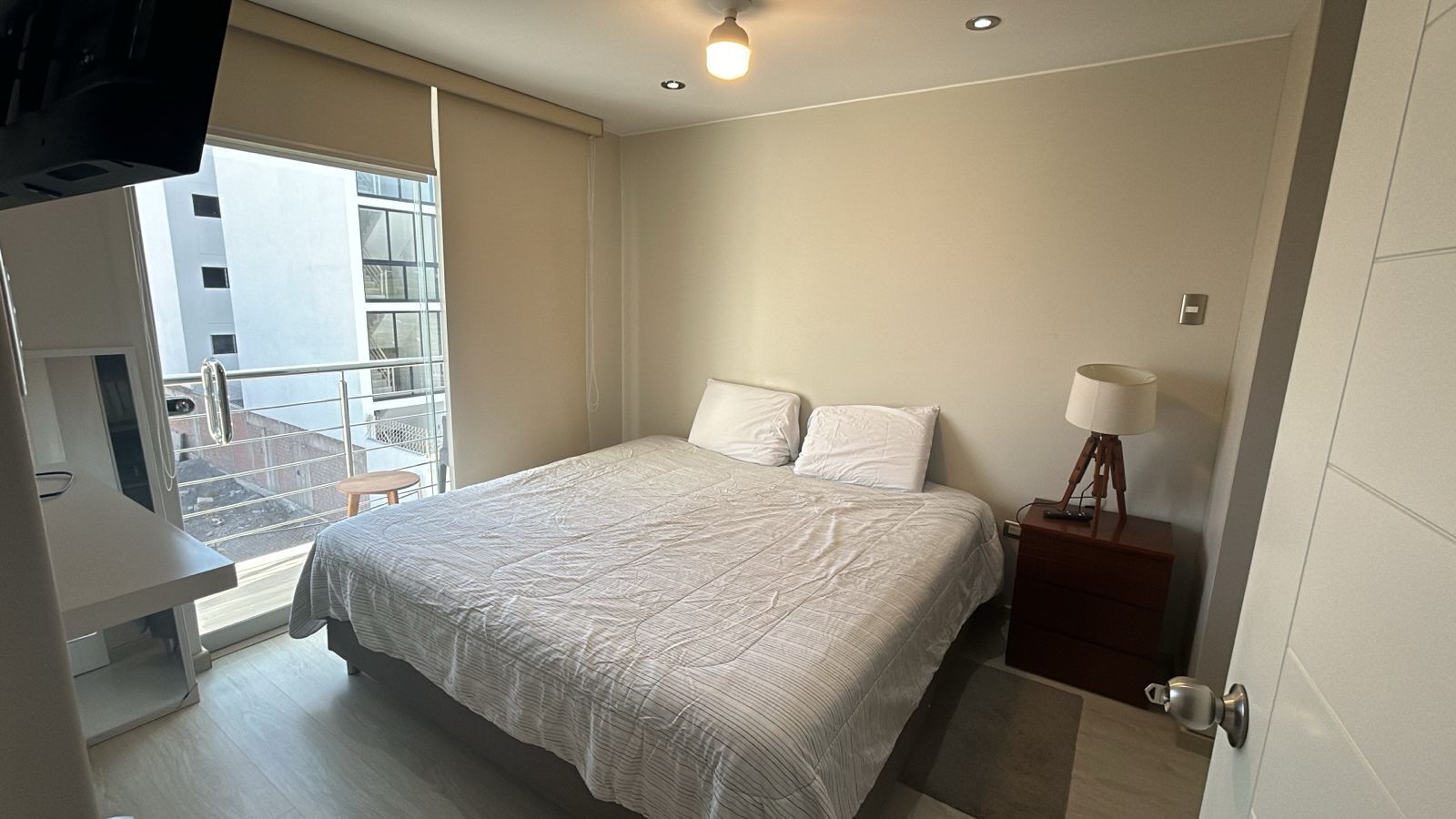 3 室のベッドルーム、アイロン / アイロン台、WiFi (無料)、ベッドシーツ