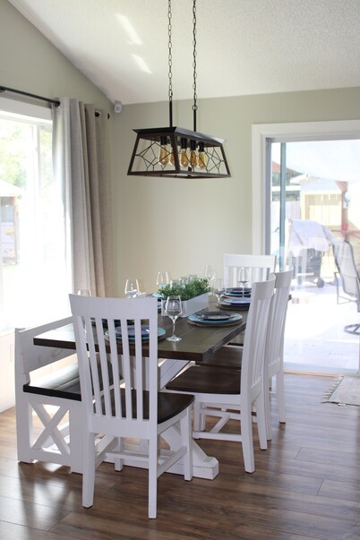 Your home away from home/The perfect place to unwind with family & Friends