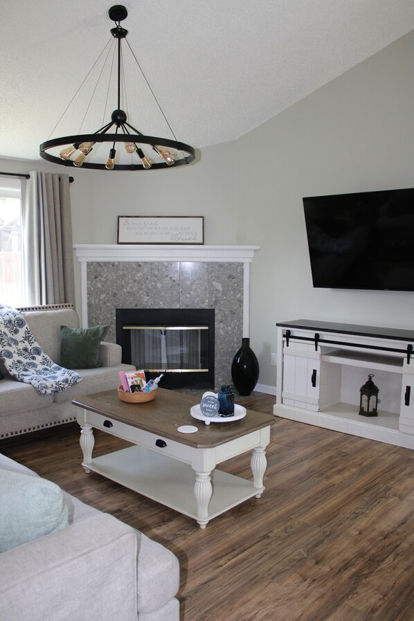 Smart-tv en een open haard