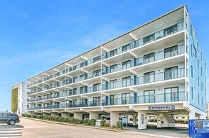 Exterior - Ocean Block, 2 Bedroom Condo on 37th St. Sovereign Sea. Next to Coconuts Beach Bar and many other great places! Sovereign Sea #302 (Ocean City)