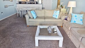 Living area - Ocean Block, 2 Bedroom Condo on 37th St. Sovereign Sea. Next to Coconuts Beach Bar and many other great places! Sovereign Sea #302 (Ocean City)