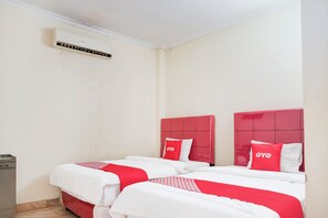 Standard Twin Room - Hotel O Lampung Near Rs. Mitra Husada Formerly Takana Homestay (Gedongtataan)