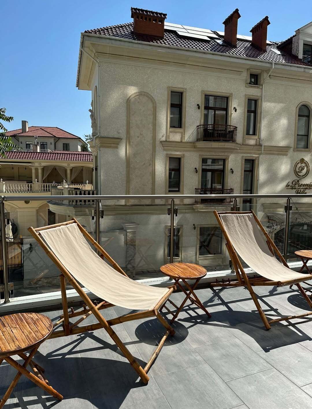 Pemandangan dari bilik