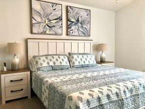 4 室のベッドルーム、アイロン / アイロン台、旅行用ベビーベッド、WiFi (無料)