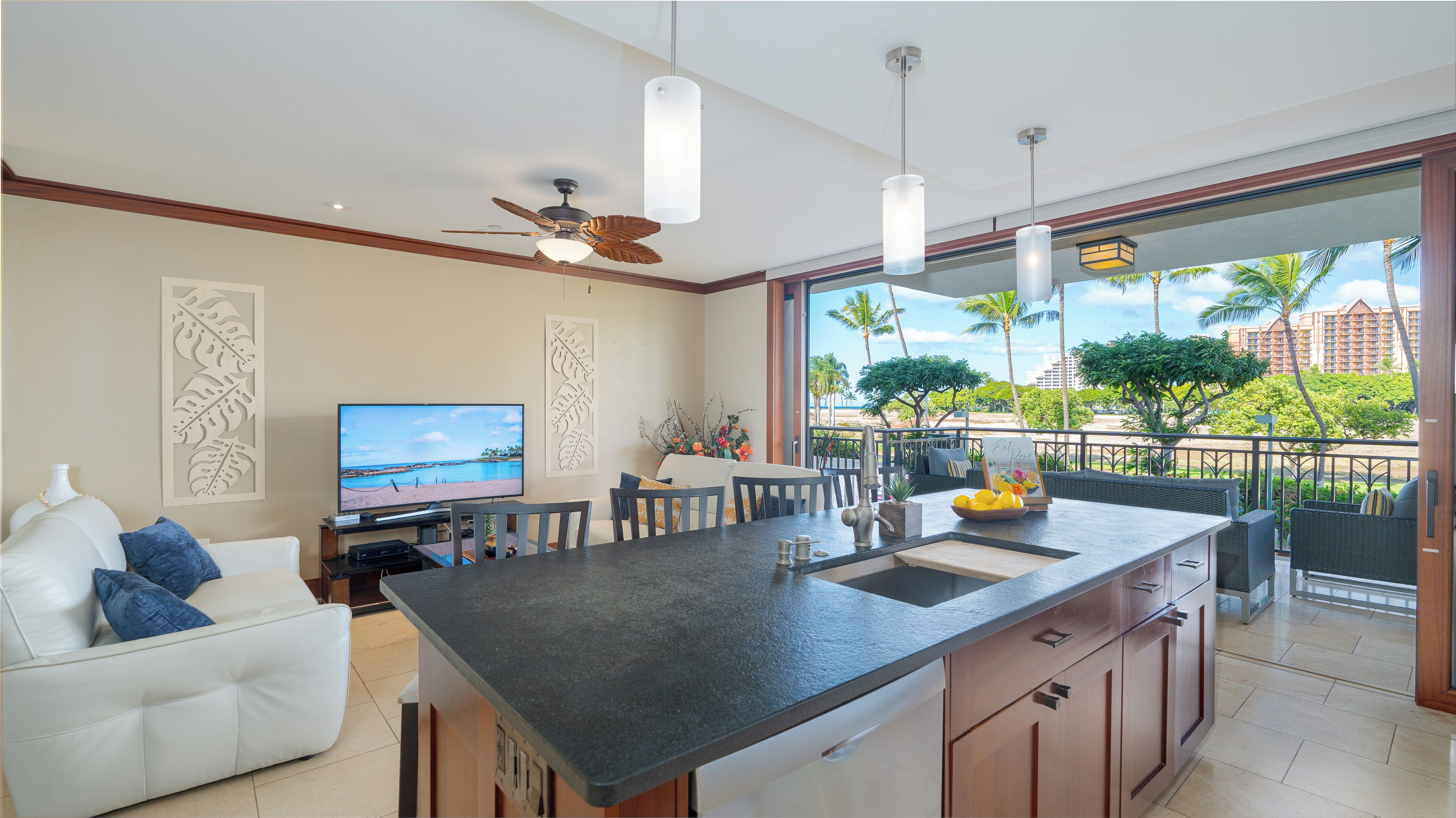 Beach Villas Peekaboo Ocean & Mountain View Resort w\/Luxurious Amenities - Photo 24