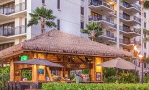 Exterior - Beach Villas Peekaboo Ocean & Mountain View Resort w/Luxurious Amenities (Kapolei)