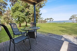 تناول الطعام بالخارج