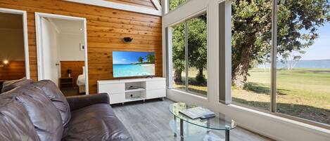 Televisor i llar de foc