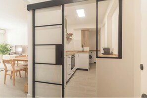 Interior - 3 Bed Apt Sleep 6 - Pets, Balcony, Parking, Wifi (Ayamonte)