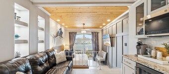 卡馬奇港灣酒店