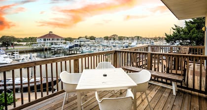 Inn at Camachee Harbor