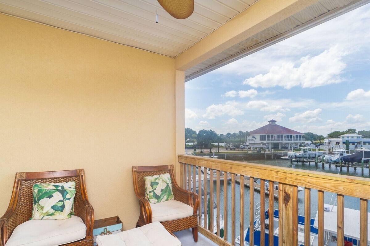 Estudio estándar, balcón, vista al puerto | Balcón