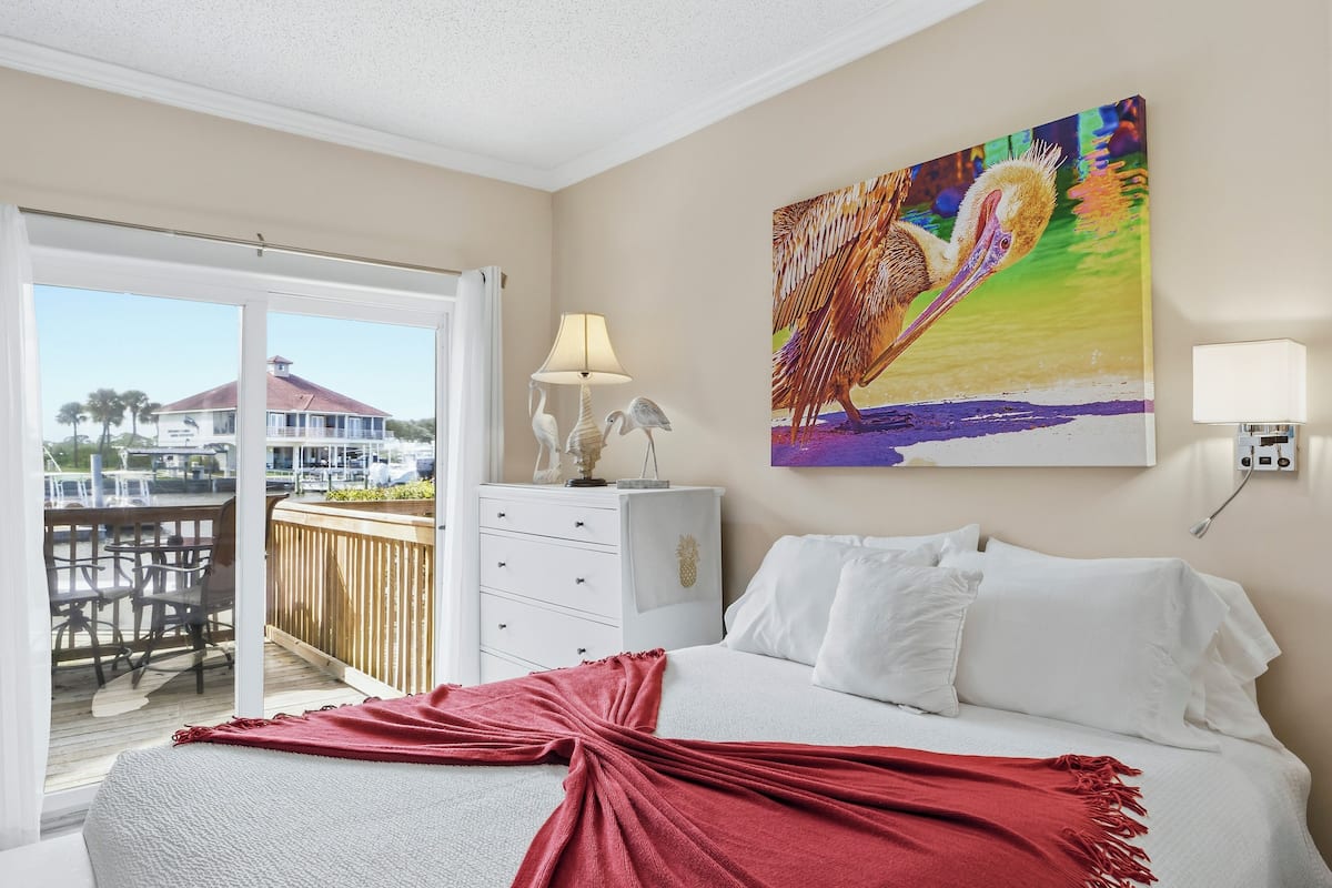 Estudio tradicional, balcón, vista al puerto | Wifi gratis, decoración personalizada y muebles diferentes 