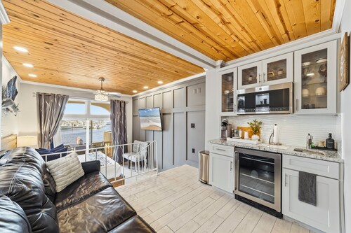 Inn at Camachee Harbor by Coolvacay