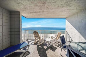 Property grounds - FREE Golf & Tickets! Mariner West Beachfront 609, Heated Pool, Tennis, Grills (Panama City Beach)