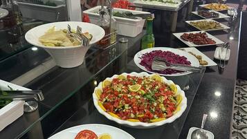 Tägliches inbegriffenes Frühstücksbuffet