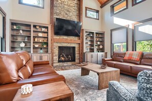 Smart-tv och eldstad