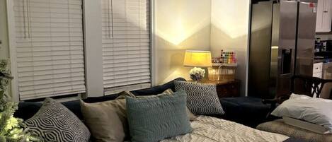 3 bedrooms, desk, iron/ironing board, travel crib