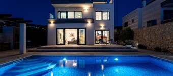 Luxury Villa Wonder heated pool 32 m2, sea view