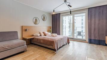 Comfort Studio, Balcony | Laptop workspace, iron/ironing board, free WiFi, bed sheets