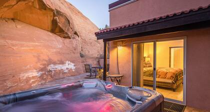 Private Hot Tub | Nestled in Towering Slickrock | Near Ntl Parks