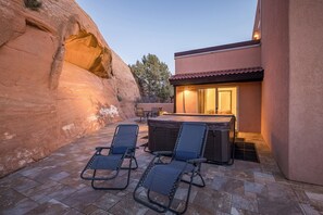 Terrace/patio - Private Hot Tub | Nestled in Towering Slickrock | Near Ntl Parks (Moab)