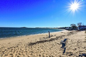Liegestühle, Strandtücher