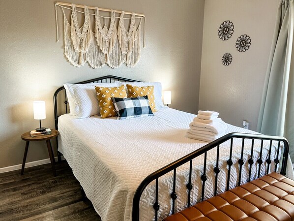 1 chambre, fer et planche à repasser, Wi-Fi gratuit, draps fournis