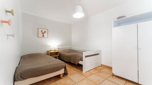 2 Schlafzimmer, Bügeleisen/Bügelbrett, Reisekinderbett, WLAN