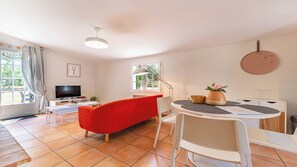 Dining - DOMAINE DU FLAMAND - Gîte Plaisance, 4 people near the ocean - Médoc Océan (Naujac-sur-Mer)