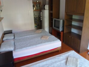 4 slaapkamers, een strijkplank/strijkijzer, wifi, beddengoed