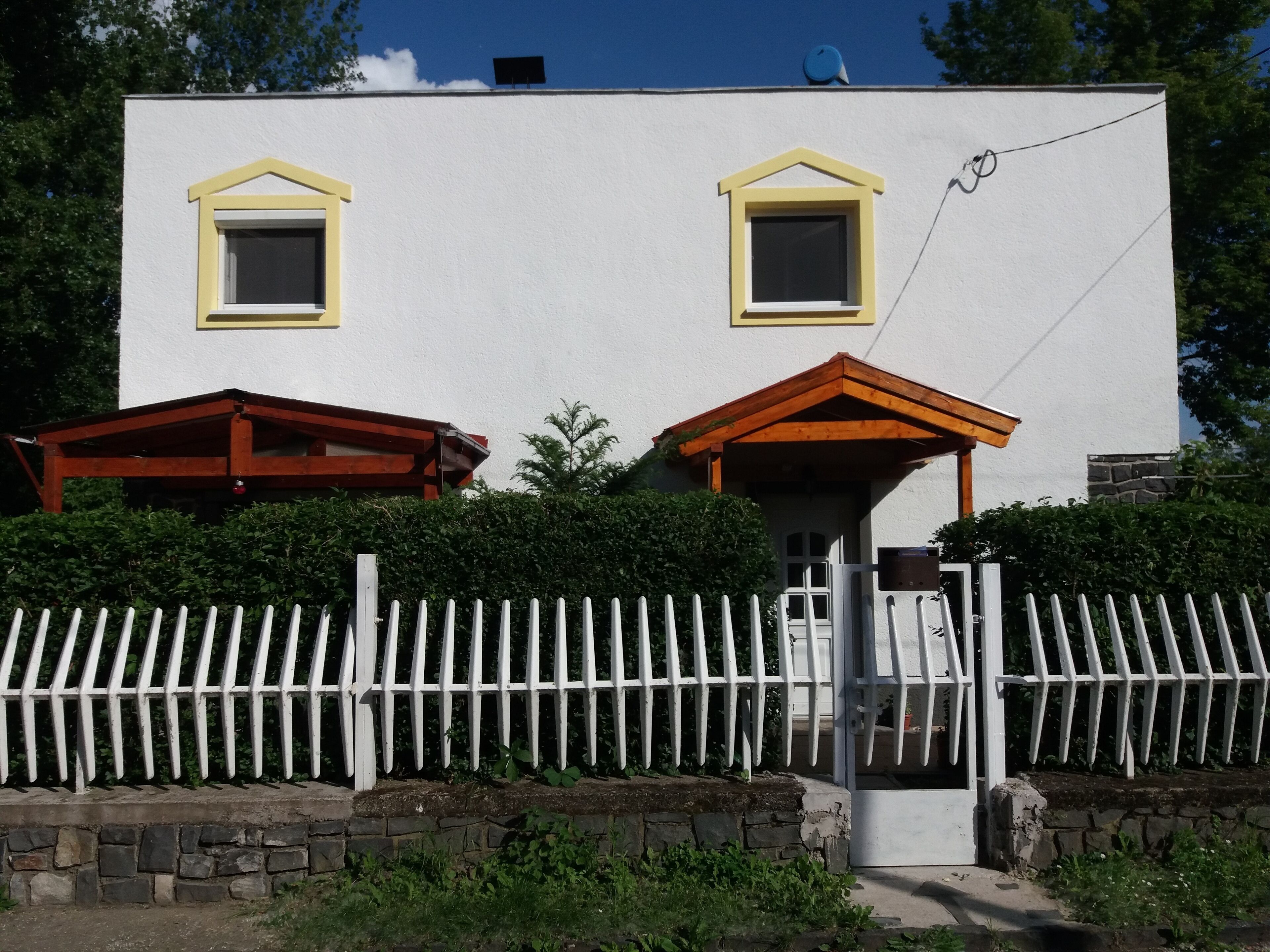 المنشأة من الخارج