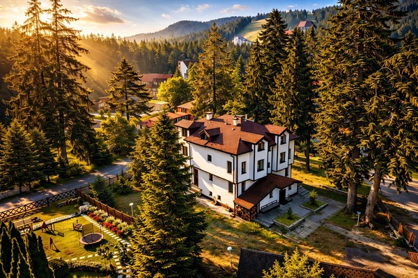 House, Multiple Bedrooms, Fireplace, Mountain View | Exterior