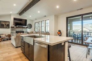 Interior - Mammoth Refuge Rustic Creekhouse Retreat in Mammoth Lakes (Mammoth Lakes)