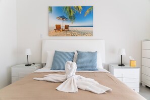 3 bedrooms, in-room safe, iron/ironing board, WiFi