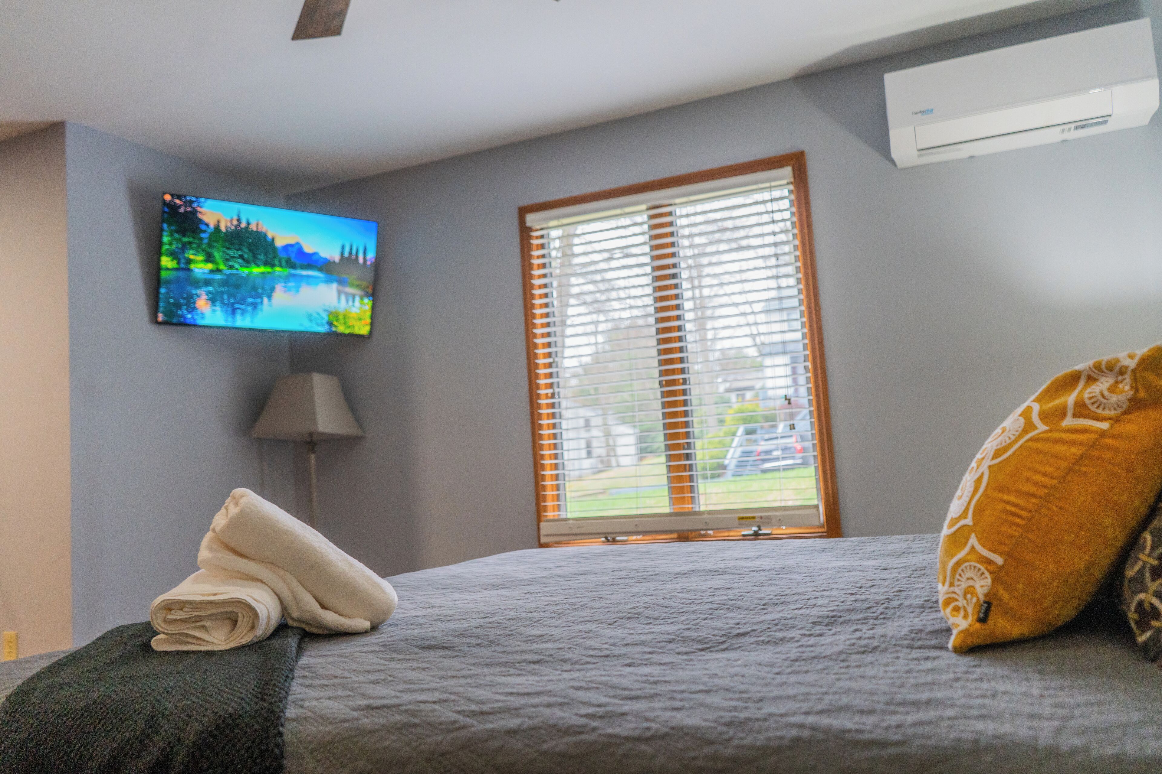 3 chambres, fer et planche à repasser, Wi-Fi, draps fournis