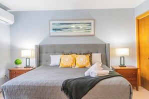 3 chambres, fer et planche à repasser, Wi-Fi, draps fournis